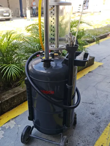 VENDO MAQUINARIIOS COMPLETO DE OFICINA E LANTERNAGEM E PINTURA 