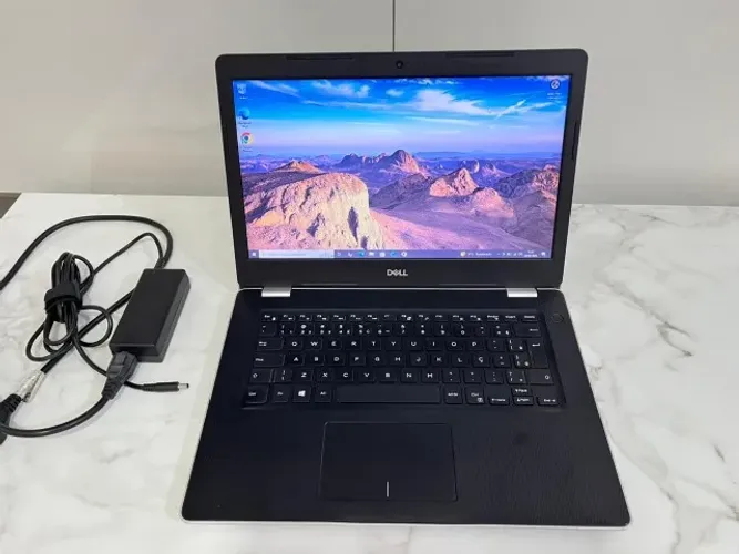 Notebook Dell Inspiron / i3 7ª Ger / 8GB RAM / SSD / Perfeito Estado