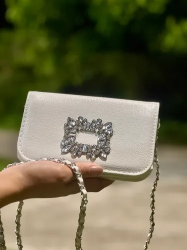 Bolsa Branca Cravejada