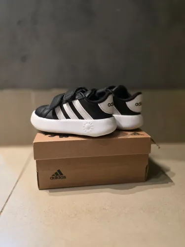 TÊNIS ADIDAS ORIGINAL - INFANTIL TAM 19