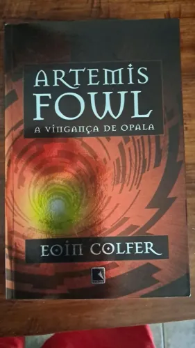 livro Artemis Fowl a vingança de Opala