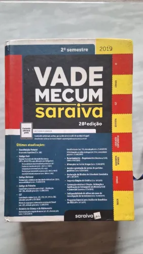 Lote 2 Livros Vade Mecum Saraiva (2019 e 2009) - Direito / Consulta