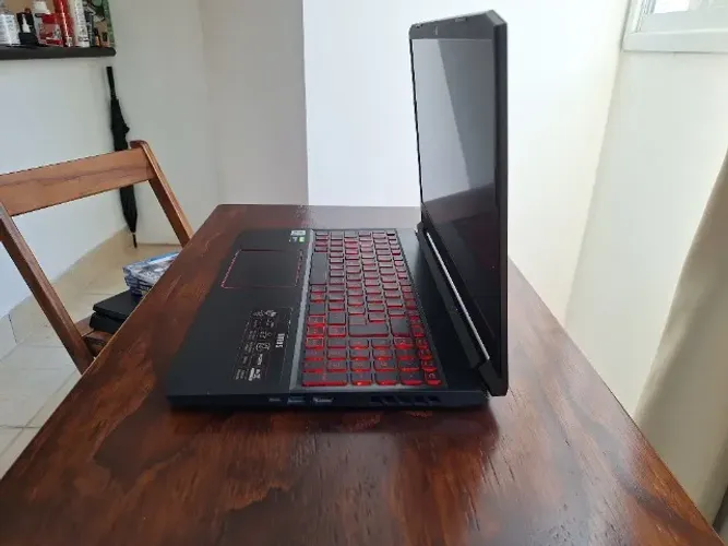 Acer Nitro 5, 8Gb ram, 1Tb