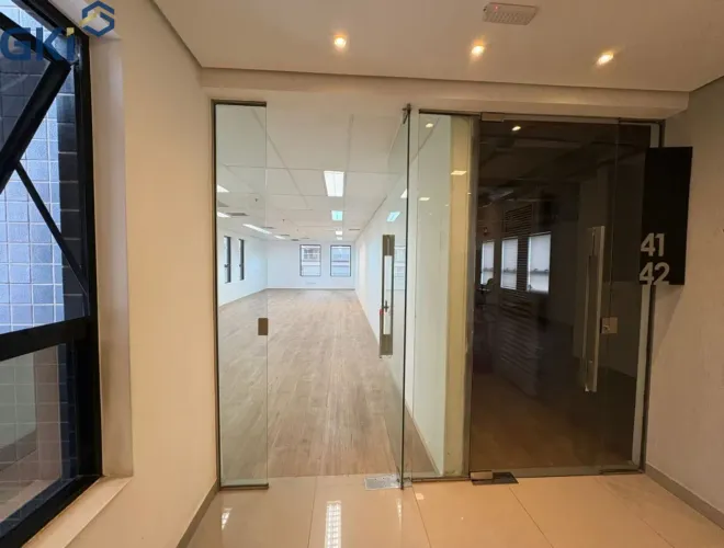 Work Place Tower - CJ Comercial - C/ 60m² AU - 1 Sala - 2 banheiros - 1 vaga - M.Fradique 