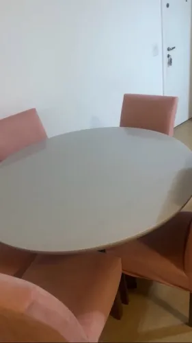 Mesa de tampão de vidro e 6 cadeiras