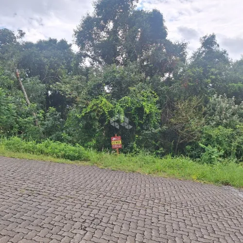 Terreno na serra gaúcha com 465 m2 em área residencial de constante valorização.