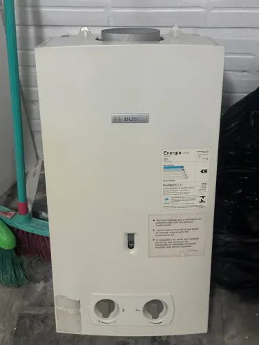 Aquecedor bosch, 13 litros(raridade) a PILHA,em ótimo estado.