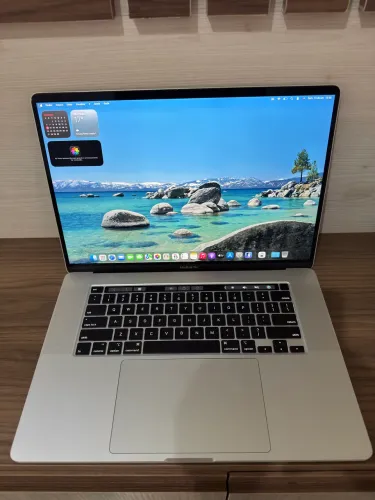 MacBook Pro 2019 i7 16/512