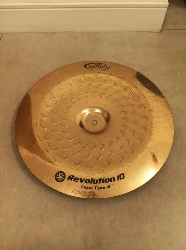 ## Prato de bateria Orion Revolution 10 China Type 16, liga B10, novíssimo, oportunidade!