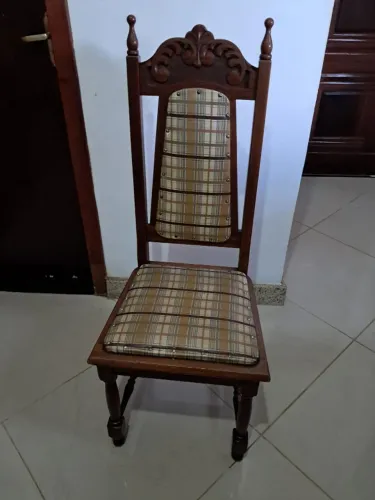 Mesa de jantar de madeira em bom estado 100x240 cm