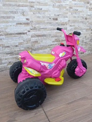 Moto elétrica infantil