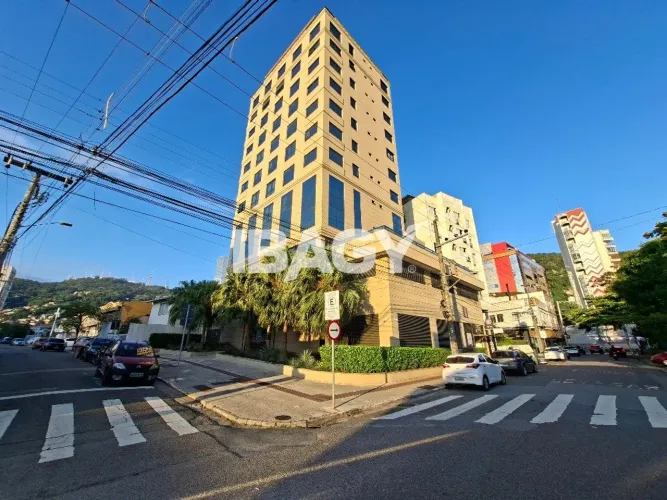 Oportunidade! Salas/Conjuntos em Centro - Florianópolis