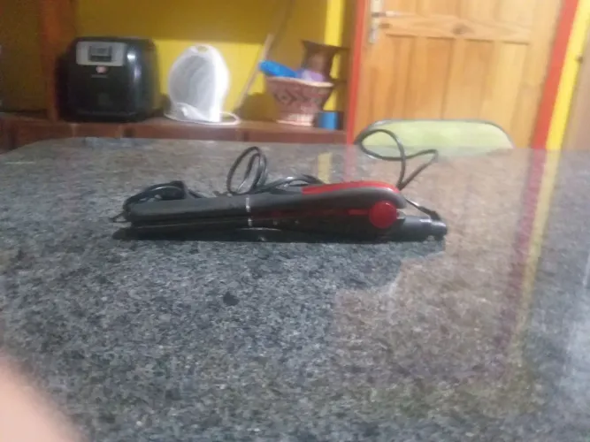 Vendo prancha de cabelo