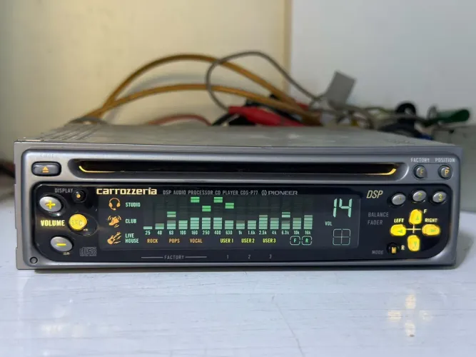 Conjunto Pioneer Carrozzeria KEH-P77 + CDS-P77