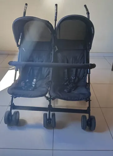 Carrinho bb para gêmeos