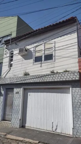 Casa para Venda em Tatuí, Centro, 3 dormitórios, 3 suítes, 4 banheiros, 1 vaga