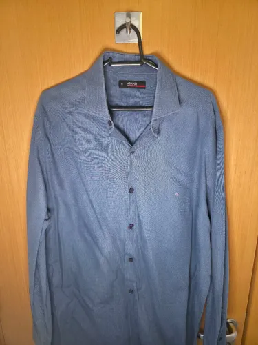 Camisa Aramis - azul com detalhes - Tamanho M