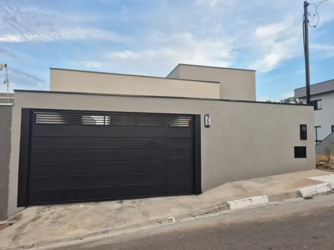 Casa semi-térrea à Venda 3 Quartos 1 suíte 2 Carros 158m² Condomínio Mais Viver Centro Caj