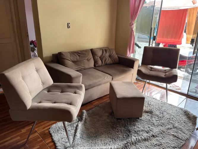 Sofá e poltronas 
