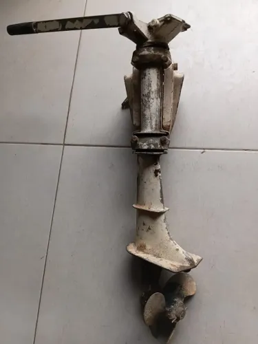Rabeta vertical motor de Barco estacionário a gasolina 4 a 6.5 cv