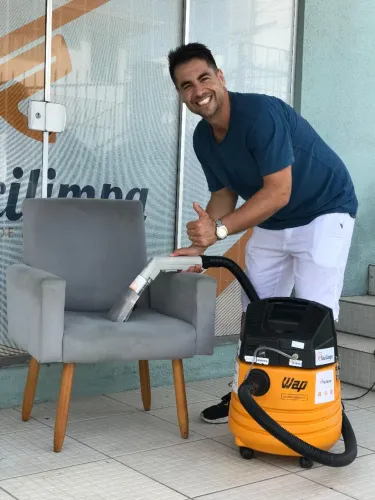 Aluguel Máquina de Limpar Estofados