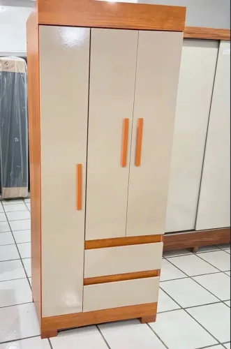 Guarda roupa solteiro 3 portas
