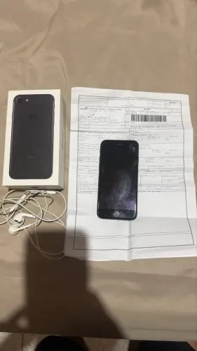iPhone 7 128g com marcas de uso. 