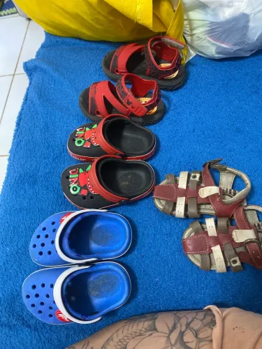 Crocs infantil tamanho 19