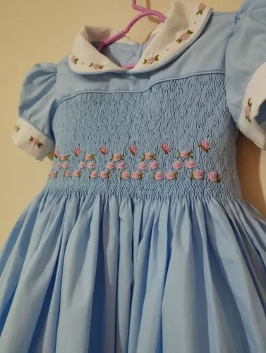 Kit com 2 vestidos casinha de abelha