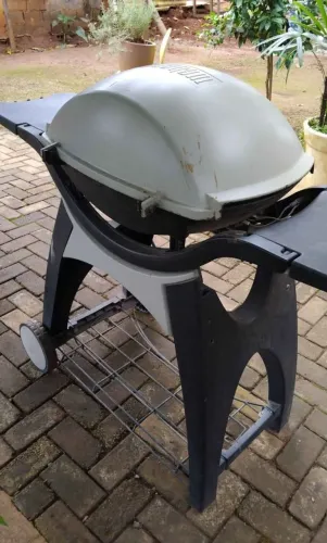 Churrasqueira Weber ? Usada