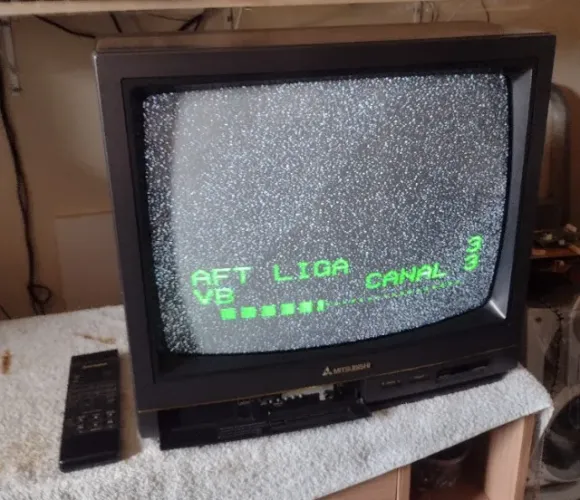 TV 20" de Tubo Mitsubishi - Com Controle