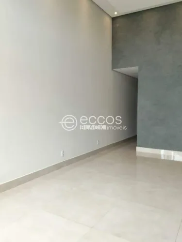 Casa em condomínio à venda, 2 quartos, 1 suíte, 2 vagas, Jardim Residencial Villagio Ipane