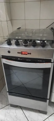 Fogão Brastemp.