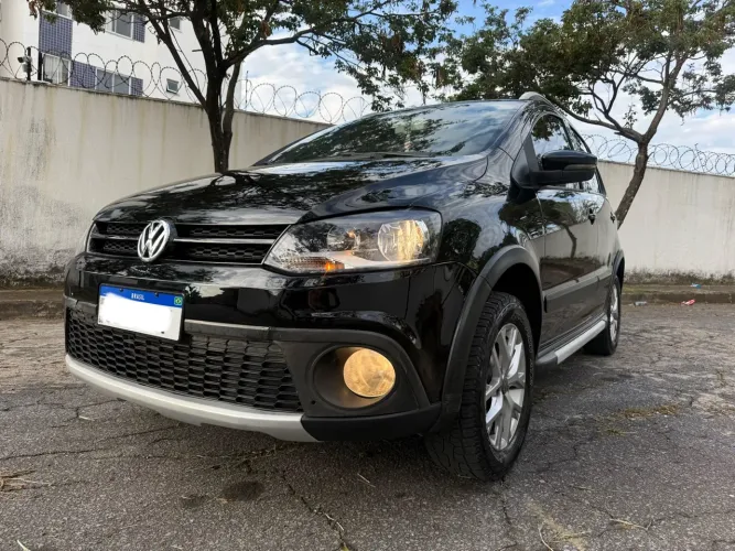 Volkswagen Crossfox 1.6 MI Total Flex 8V 5P 2013