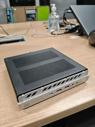 Mini PC HP EliteDesk 800 G5 | i7 9700 | 16GB RAM | SSD NVMe + HD | Super Compacto