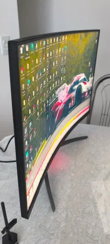 Monitor 31,5 argon AOC 165 htz