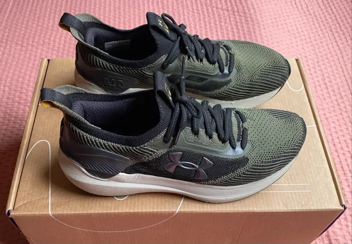 Desapegando tenis under armour original 37