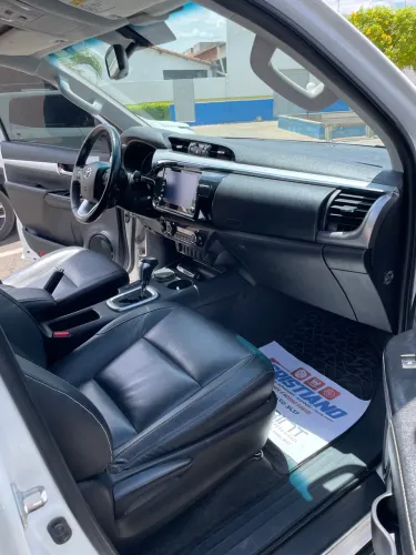 Toyota Hilux CD SRV 4X4 2.8 TDI Diesel Aut. 2020