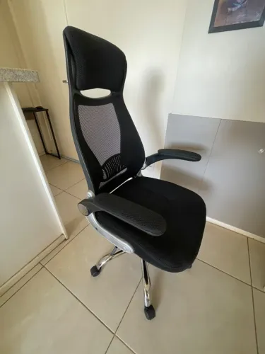 Cadeira de Escritório Presidente Ergonômica