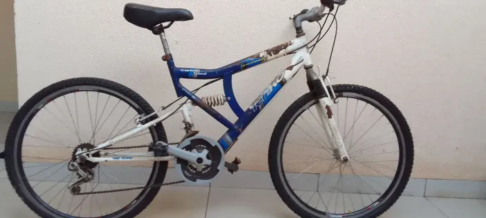 DESOCUPANDO ESPAÇO.