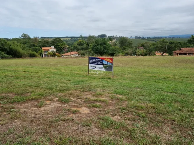 Terreno à venda no Sítio Limoeiro, Águas de São Pedro.