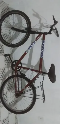Bicicleta aro 24 restaurada cor vermelho 