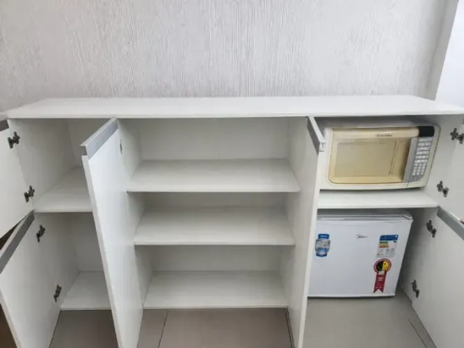 Balcão/Gabinete Planejado Branco com 4 Gavetas e 2 Portas - 1,90m
