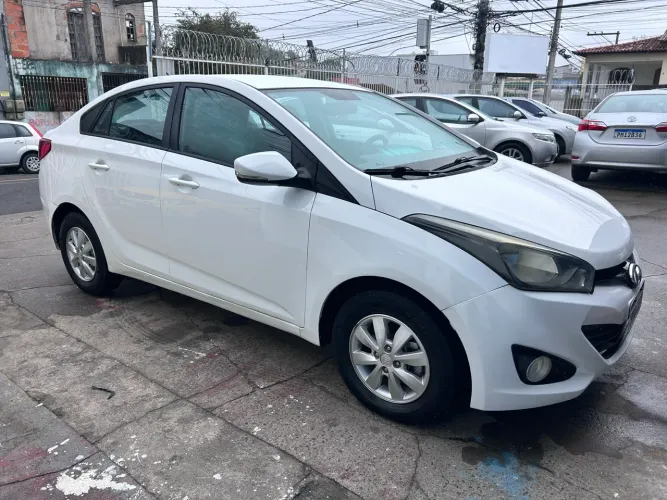 Hyundai HB20S C.plus/c.style 1.6 Flex 16V Mec.4p 2015