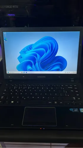 Notebook Samsung 470R - SOM FUNCIONA APENAS NO FONE