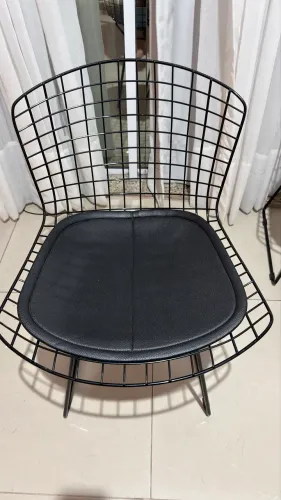 4 CADEIRAS COM ALMOFADAS BERTOIA da marca Tok & Stok