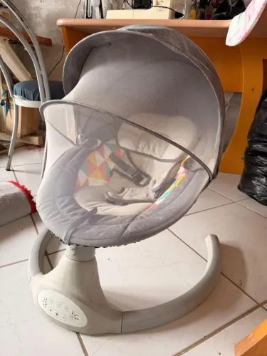 Cadeira de balanço elétrica Bluetooth