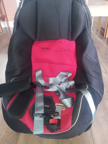 Cadeirinha infantil para carro 