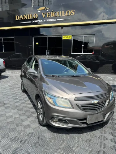 Chevrolet Onix Hatch LTZ 1.4 8V Flex Power Mec. 4P 2014