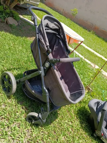 Carrinho de Bebê com Bebê Conforto Cosco Kids Poppy Duo 0 a 22kg